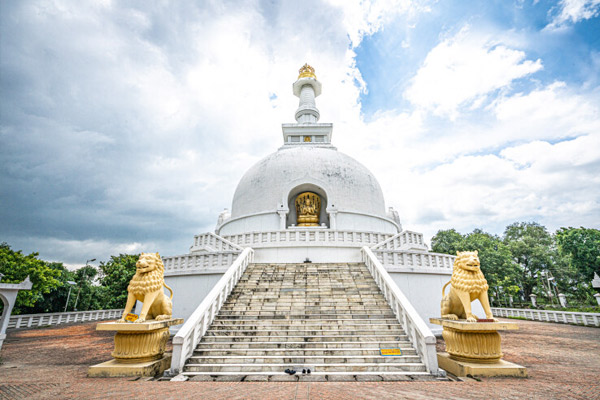 Shanti Stupa Tour